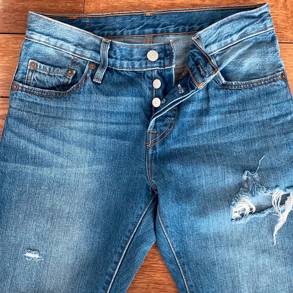 Levi’s✨Classic 501 Midrise Botton Fly Straight Leg Distressed Jeans - Picture 6 of 7